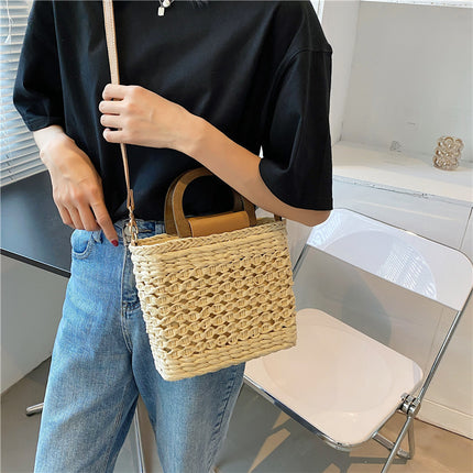 Woven Horizontal Square Handbag – Elegant & Functional
