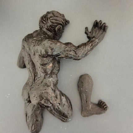 Wall Man Sculpture Home Decor Wall Art Living Room Wall Decoration Resin Handicraft Pendant Home Accessories