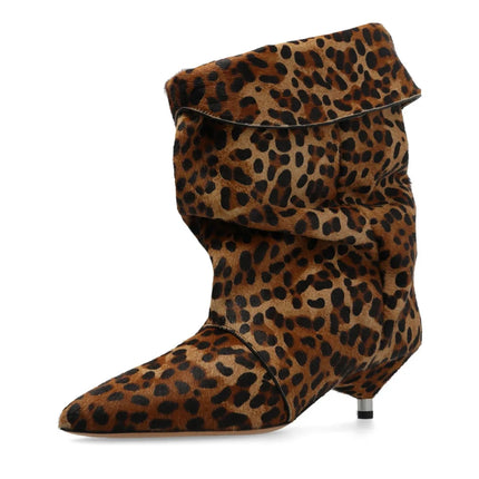 Arden Furtado 2025 Spring leopard print Large tubular boots Pointed toe Slip-on Pleated Middle heel Modern boots Short boots