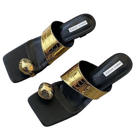 2023 Summer New Fashion Metal Clasp Toe Clamping Square Heel Medium Heel Sandals Women's Shoes Fashion Slippers