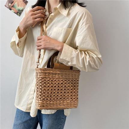 Woven Horizontal Square Handbag – Elegant & Functional