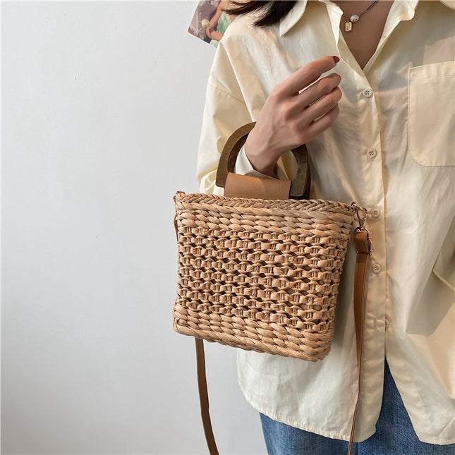 Woven Horizontal Square Handbag – Elegant & Functional