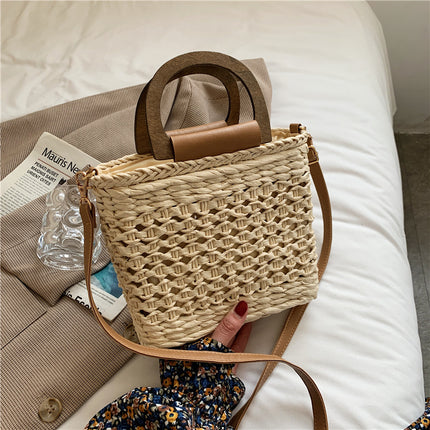 Woven Horizontal Square Handbag – Elegant & Functional