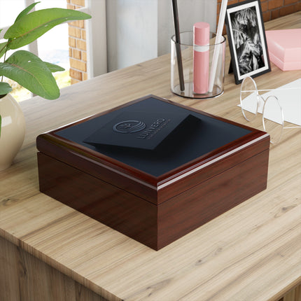 LUNVERO Luxury Jewelry Box – Matte Black with Embossed Logo
