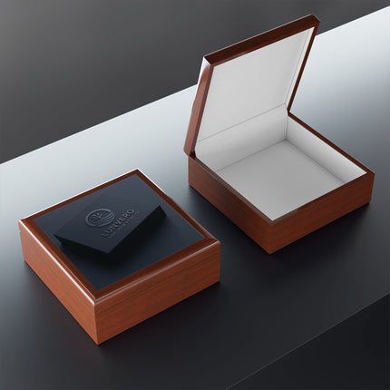 LUNVERO Luxury Jewelry Box – Matte Black with Embossed Logo