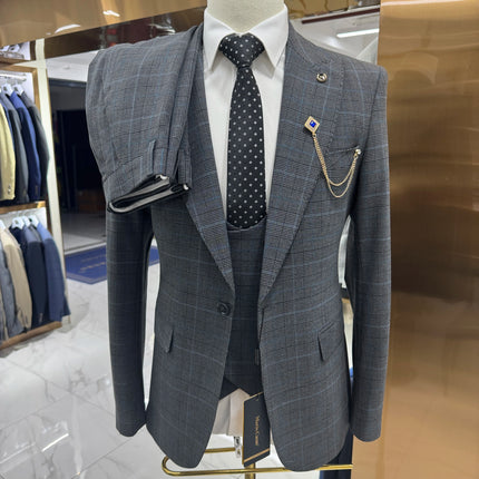 Italian Fashion Mens Suits 3 Pieces Slim Fit Single Breasted for Evening Parties Proms and Red Carpet Events Luxury Design