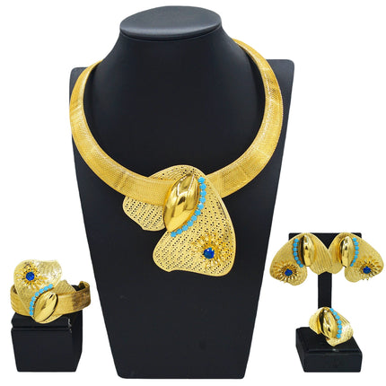 Zhuerrui's New Unique Set of Four Pieces of Jewelry with Unique Styling Is Designed As a Retro Luxury Wedding Anniversary Gift