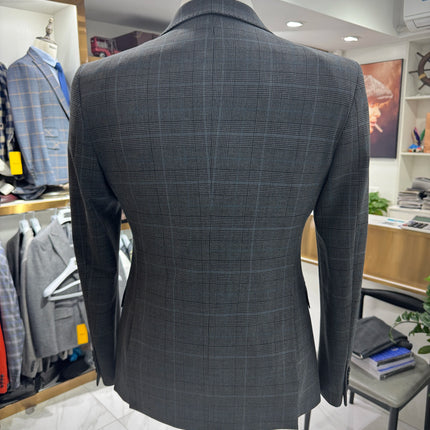 Italian Fashion Mens Suits 3 Pieces Slim Fit Single Breasted for Evening Parties Proms and Red Carpet Events Luxury Design