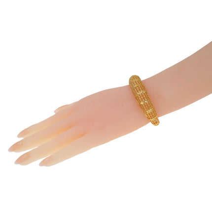 Zhuerrui Factory Plating Gold Alloy Jewelry Sets Hollow Out Bracelet Jewelry Set Exquisite Woman Christmas Gifts Party B0231