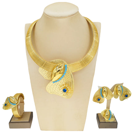 Zhuerrui's New Unique Set of Four Pieces of Jewelry with Unique Styling Is Designed As a Retro Luxury Wedding Anniversary Gift