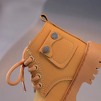 Fashionable high-top shoes for kids, minimalist and atmospheric casual boots for girls, princess shoes, new style short boots.