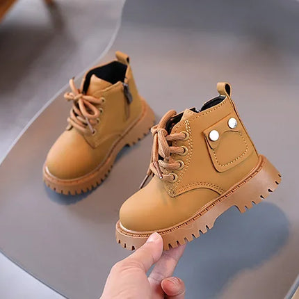 Fashionable high-top shoes for kids, minimalist and atmospheric casual boots for girls, princess shoes, new style short boots.