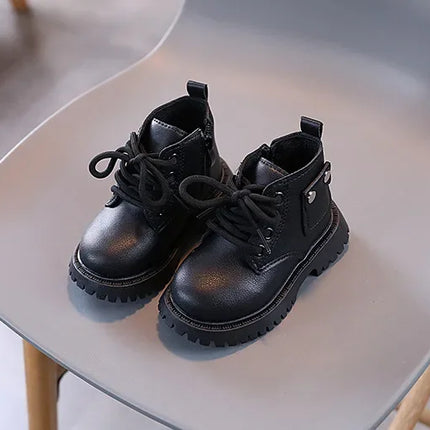 Fashionable high-top shoes for kids, minimalist and atmospheric casual boots for girls, princess shoes, new style short boots.
