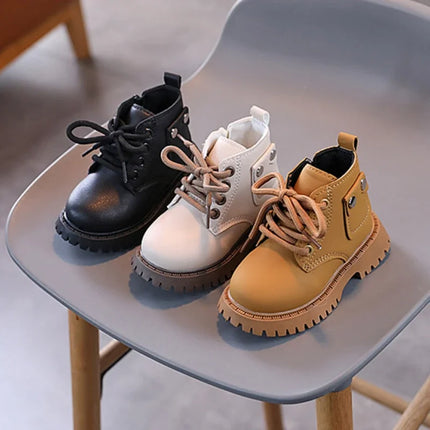 Fashionable high-top shoes for kids, minimalist and atmospheric casual boots for girls, princess shoes, new style short boots.