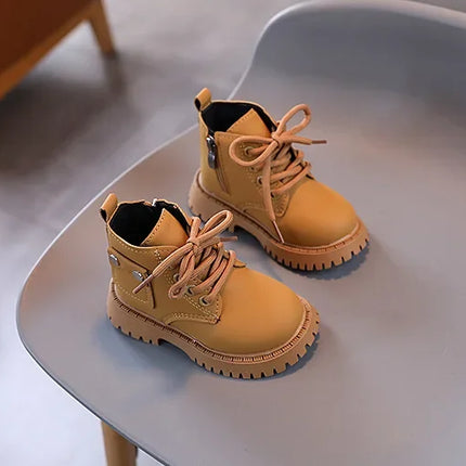 Fashionable high-top shoes for kids, minimalist and atmospheric casual boots for girls, princess shoes, new style short boots.