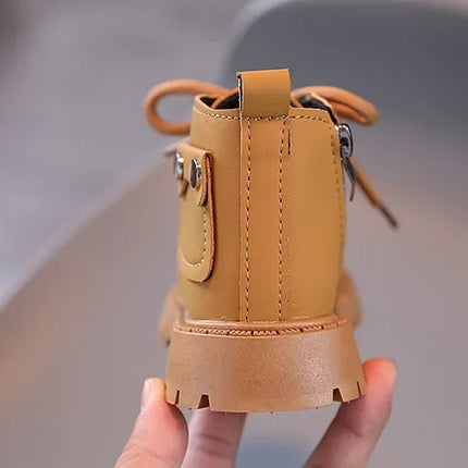 Fashionable high-top shoes for kids, minimalist and atmospheric casual boots for girls, princess shoes, new style short boots.