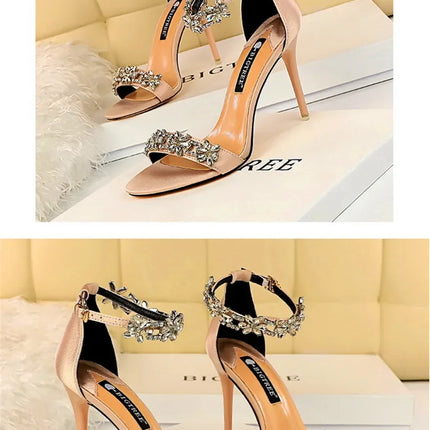 Soft Silk Open Toe Women Sandals 2024 Summer Luxury Crystal Ankle Buckle High Heels Shoes Bride Party Lady Green Red Black Pumps