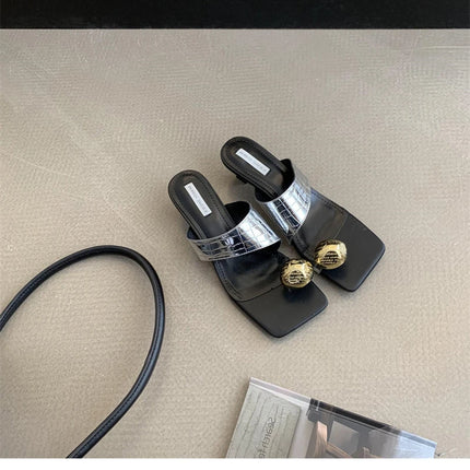 2023 Summer New Fashion Metal Clasp Toe Clamping Square Heel Medium Heel Sandals Women's Shoes Fashion Slippers